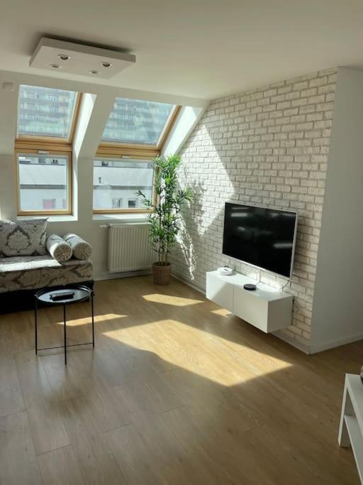 Apartment 3p