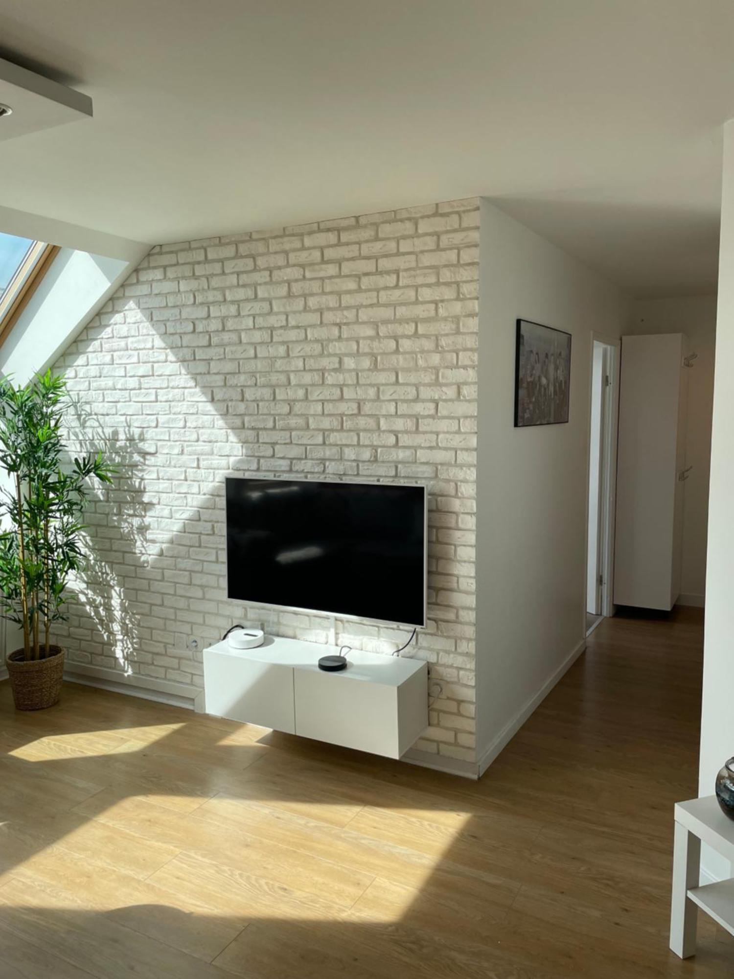 3p Apartment *